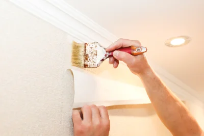 Pose de papier peint à Sèvres — revêtements muraux et toiles de verre